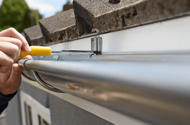 gutter repair chicopee